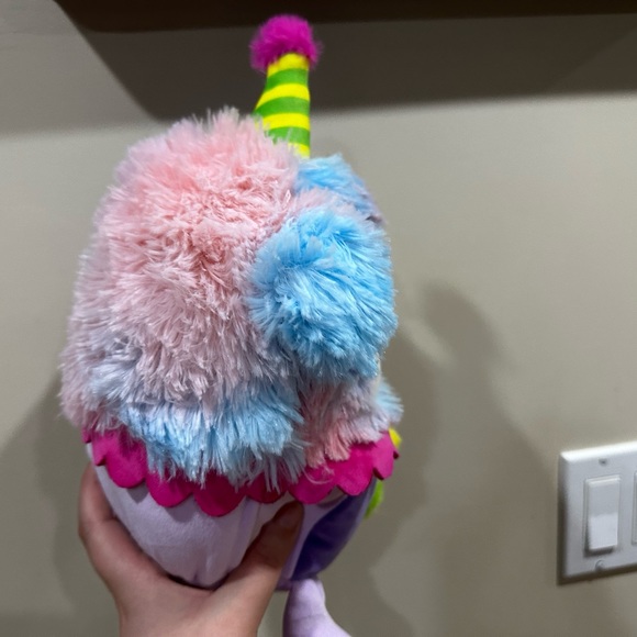 🇺🇸 Squishmallows 8” YEKATERINA Bigfoot clown - Picture 3 of 4